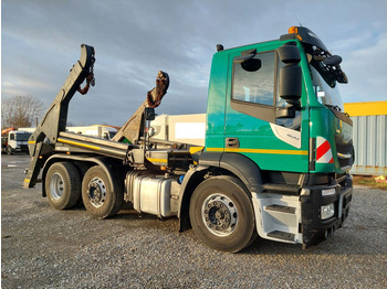 Skip loader truck Iveco AD260SX/P Absetzkipper Vorlauf-Lenkachse: picture 1
