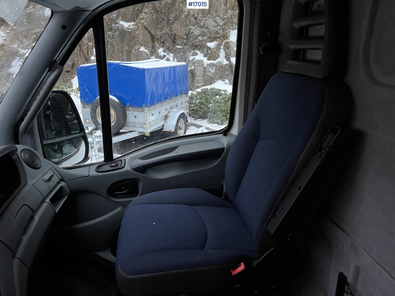 Box truck Iveco Daily: picture 14