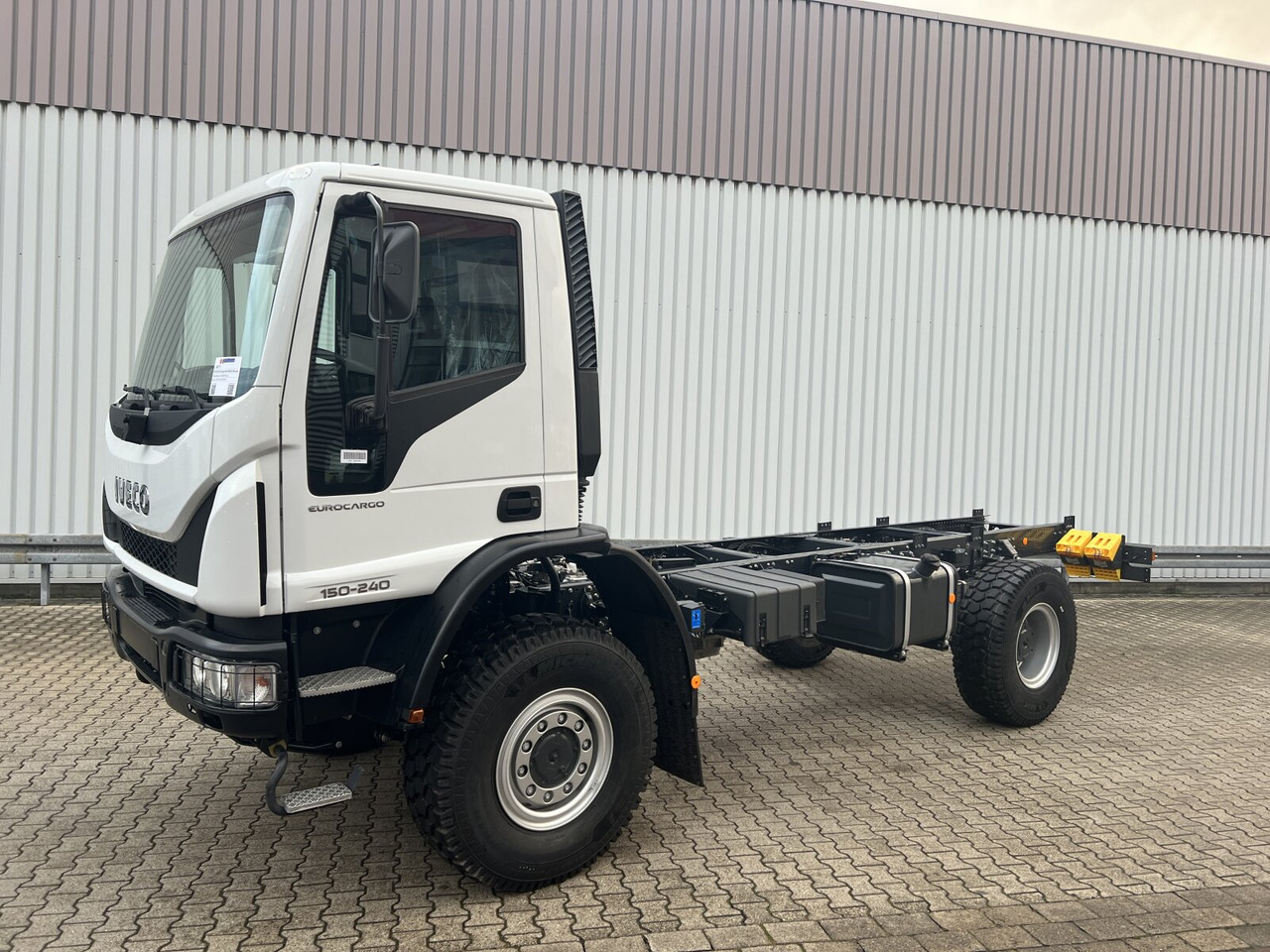 New Cab chassis truck Iveco EuroCargo ML150E24 WS 4x4 EuroCargo ML150E24 WS 4x4, Euro3, mehrfach Vorhanden!: picture 8