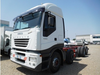 Cab chassis truck Iveco STRALIS 8X2: picture 1