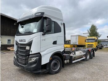 Container transporter/ Swap body truck Iveco S-Way AS260SY/FS CM LNG BDF - Multiwechsler: picture 1