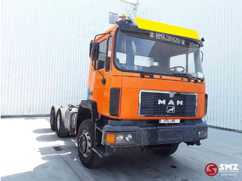 Cab chassis truck MAN 26.292