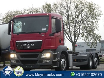Container transporter/ Swap body truck MAN 26.320 TGS 6x2*4: picture 1