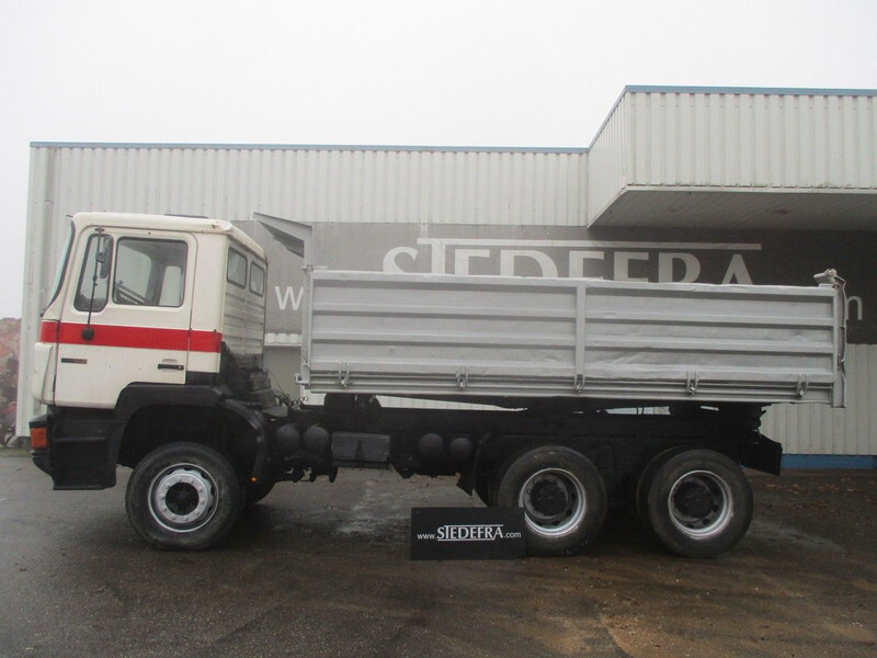 Tipper MAN 26 322 ZF Manual , 6x4 , 3 way tipper , Spring suspension: picture 10