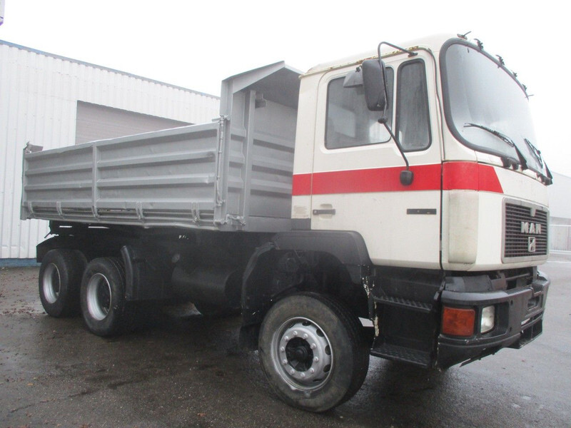 Tipper MAN 26 322 ZF Manual , 6x4 , 3 way tipper , Spring suspension: picture 4