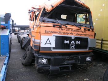 Cab chassis truck MAN 26.372 6X4 blatt UNFALL Nicht fahrbereit!: picture 1