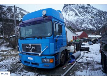 Container transporter/ Swap body truck MAN 26.463: picture 1