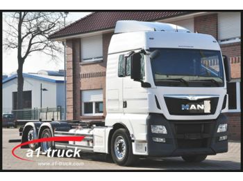 Container transporter/ Swap body truck MAN MAN TGX 26.440 LL, EURO 6, ZF-Intarder, 7.15 bis: picture 1