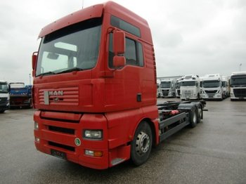 Container transporter/ Swap body truck MAN TGA  26.480 BDF, Automatik: picture 1