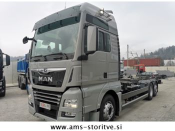 Container transporter/ Swap body truck MAN TGX 26.480 6x2 LL intarder xenon XXL: picture 1