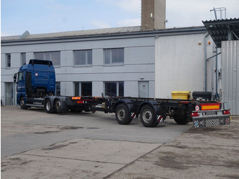 Container transporter/ Swap body truck MAN TGX 500 6x2 + Krone: picture 3