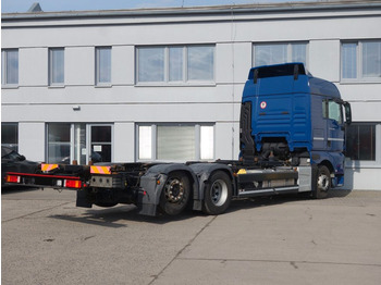 Container transporter/ Swap body truck MAN TGX 500 6x2 + Krone: picture 5
