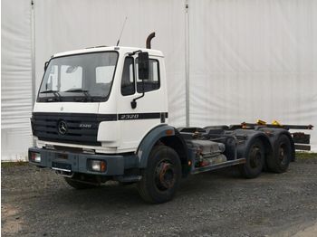 Container transporter/ Swap body truck MERCEDES-BENZ 2320L: picture 1