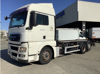 Container transporter/ Swap body truck M.A.N. TGX 26.440: picture 1