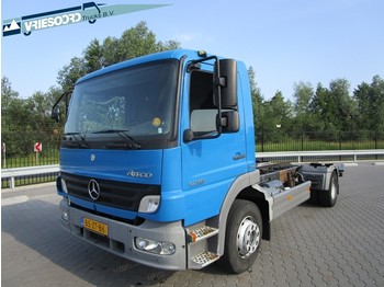Cab chassis truck Mercedes-Benz 1218L: picture 1