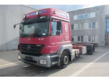 Container transporter/ Swap body truck Mercedes-Benz 1829 LL: picture 1