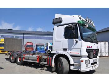 Container transporter/ Swap body truck Mercedes-Benz 2548 6X2: picture 1