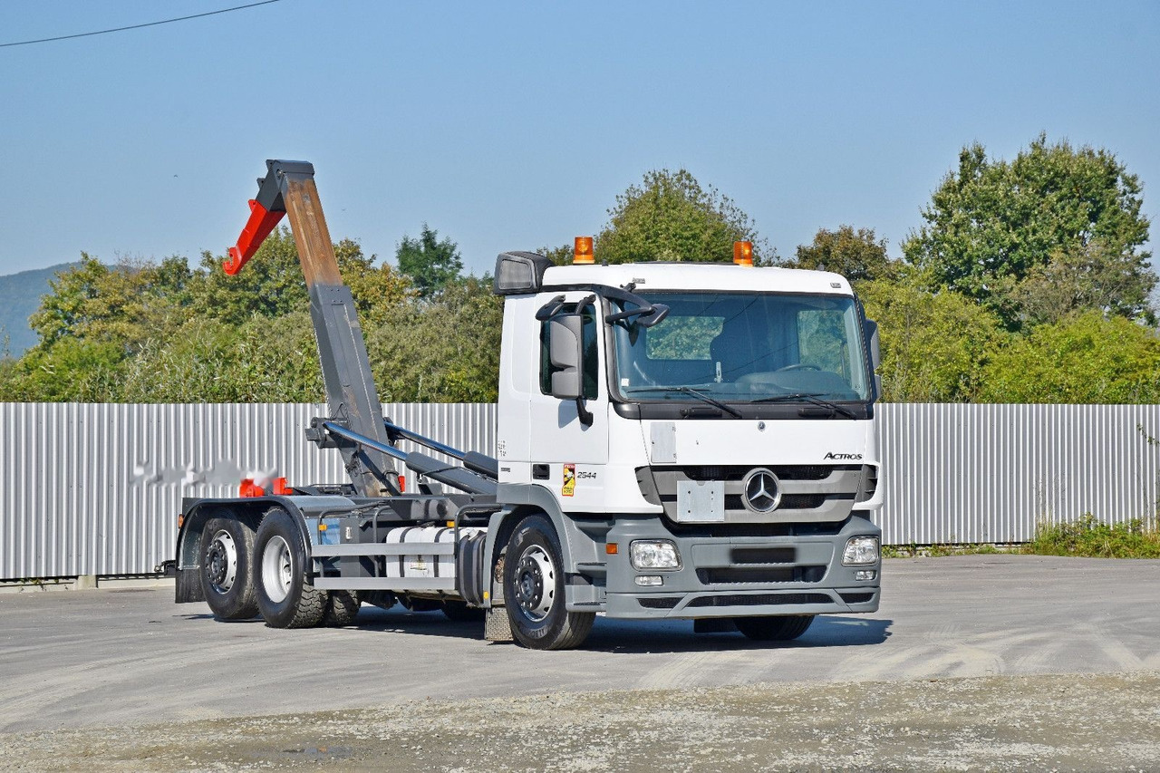 Leasing of Mercedes-Benz ACTROS 2544 Mercedes-Benz ACTROS 2544: picture 2