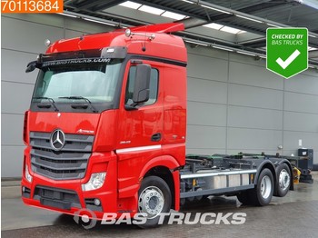 Container transporter/ Swap body truck Mercedes-Benz Actros 2543 L 6X2 Retarder Liftachse Standklima Euro 6: picture 1