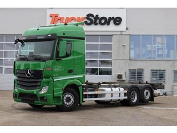 Container transporter/ Swap body truck MERCEDES-BENZ Actros 2545