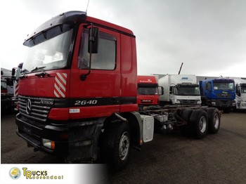 Cab chassis truck, Crane truck Mercedes-Benz Actros 2640 + 3 pedals + Low KM! + BIG AXLE+6x4: picture 1