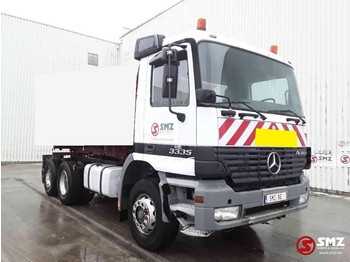 Cab chassis truck Mercedes-Benz Actros 3335 manual steel: picture 1