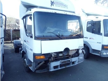 Cab chassis truck Mercedes-Benz Atego 915: picture 1