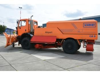 Cab chassis truck, Ground support equipment Mercedes SK 2031 4x4x4 Schmidt CJS9 airport sweeper snow plough: picture 2