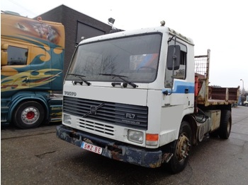 Tipper Volvo FL 7 missing sides/manque ridelles