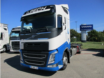 Container transporter/ Swap body truck Volvo FH13 4x2: picture 1