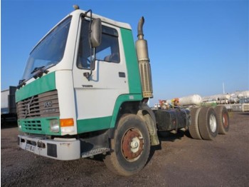 Cab chassis truck Volvo FL 10 320 6X4: picture 1