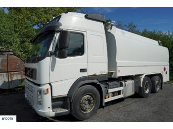 Tanker truck Volvo FM380: picture 1