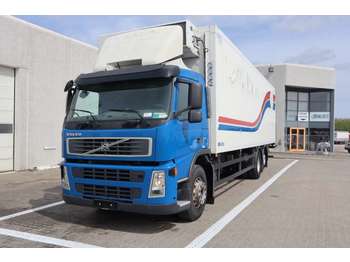 Refrigerated truck Volvo FM 330: picture 1