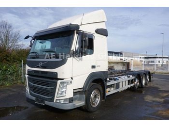 Cab chassis truck VOLVO FM 420