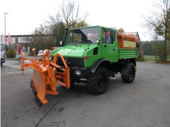 Utility/ special vehicle Mercedes-Benz Unimog 424B Schneeräum- / Winterdienstfahrzeug