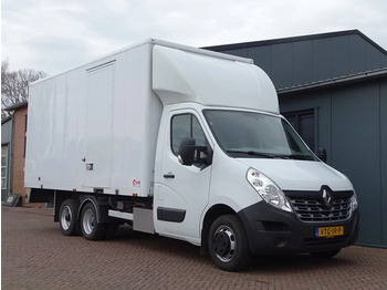 Closed box van RENAULT Master