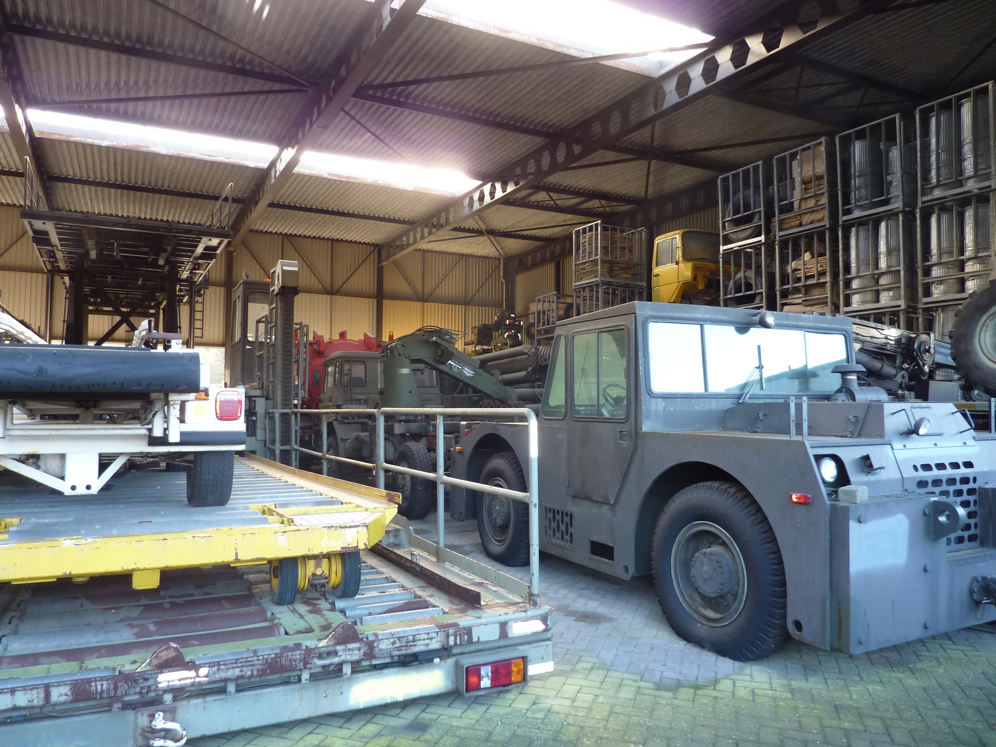 A.M. Hommeles B.V. - Ground support equipment - Year: 1998 undefined: picture 2