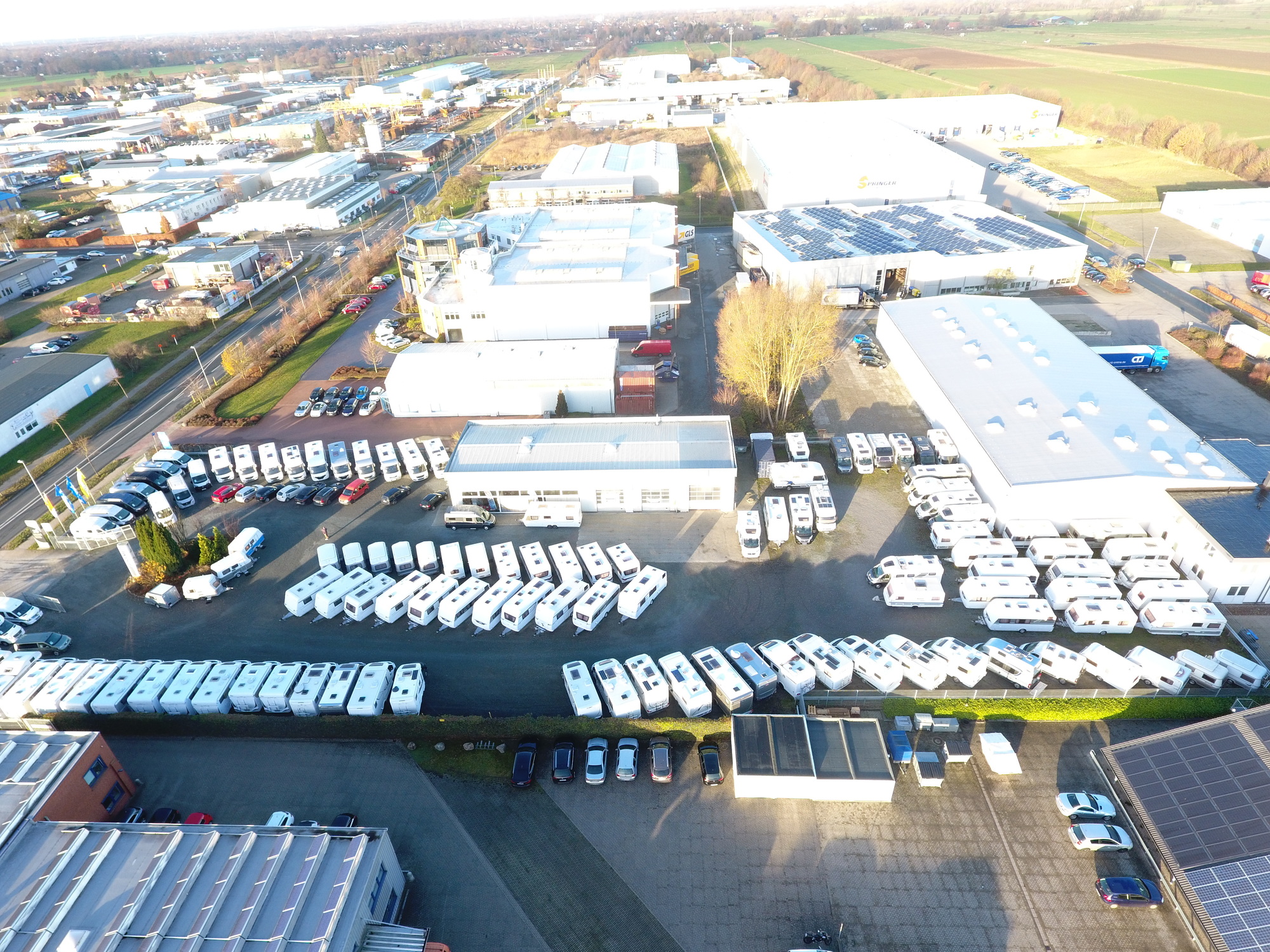 Caravan + Freizeit Voertmann GmbH undefined: picture 4