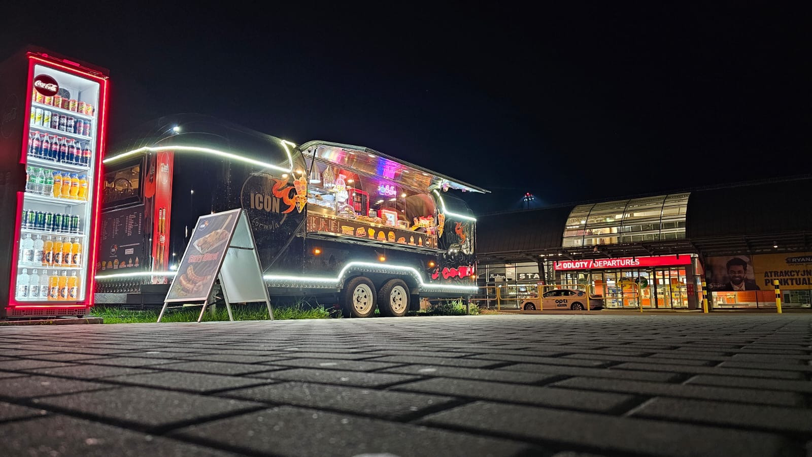 SHINE - American Food Truck - vehicles for sale undefined: picture 2