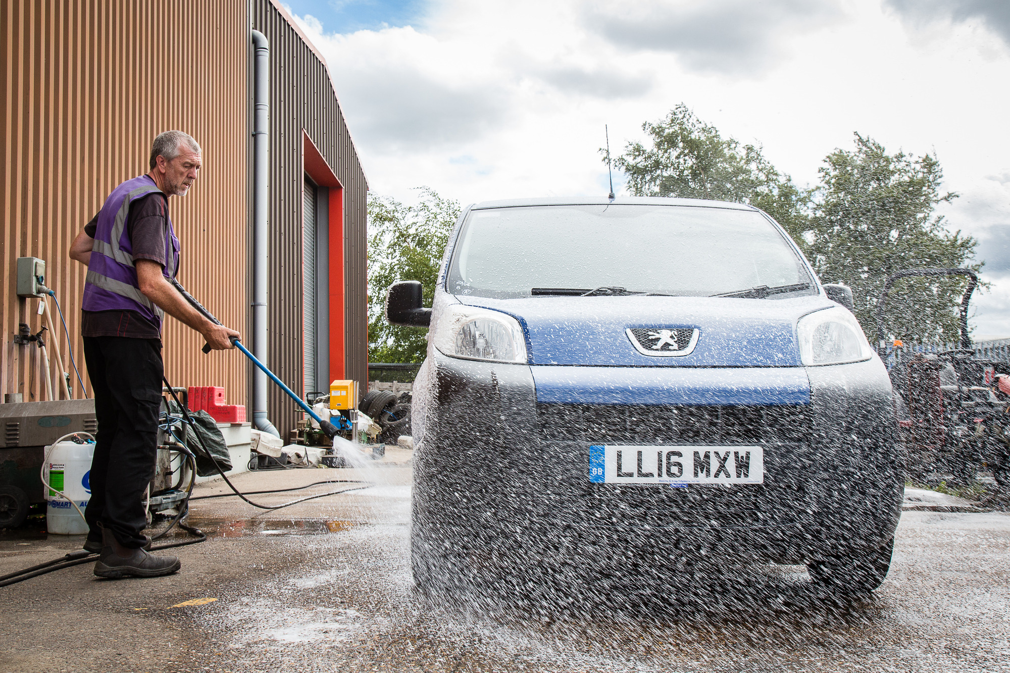 COMMERCIAL VEHICLE AUCTIONS LIMITED - Construction machinery - Year: 2003 undefined: picture 7