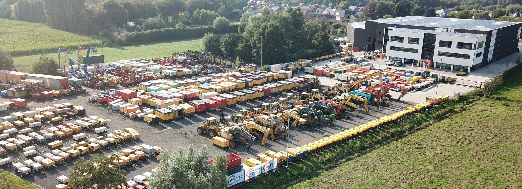 Machinery Resale bvba - vehicles for sale undefined: picture 1