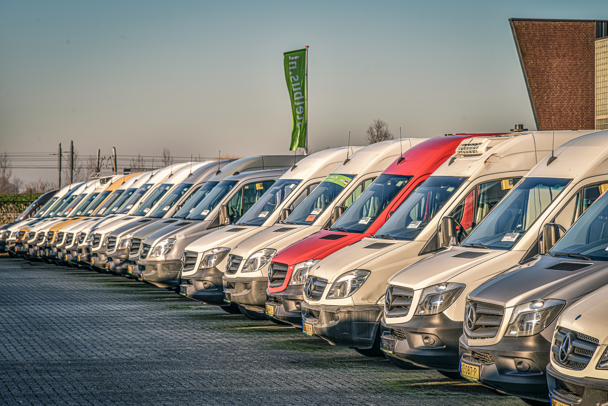 Kleyn Vans B.V. - Commercial vehicles ISUZU undefined: picture 1