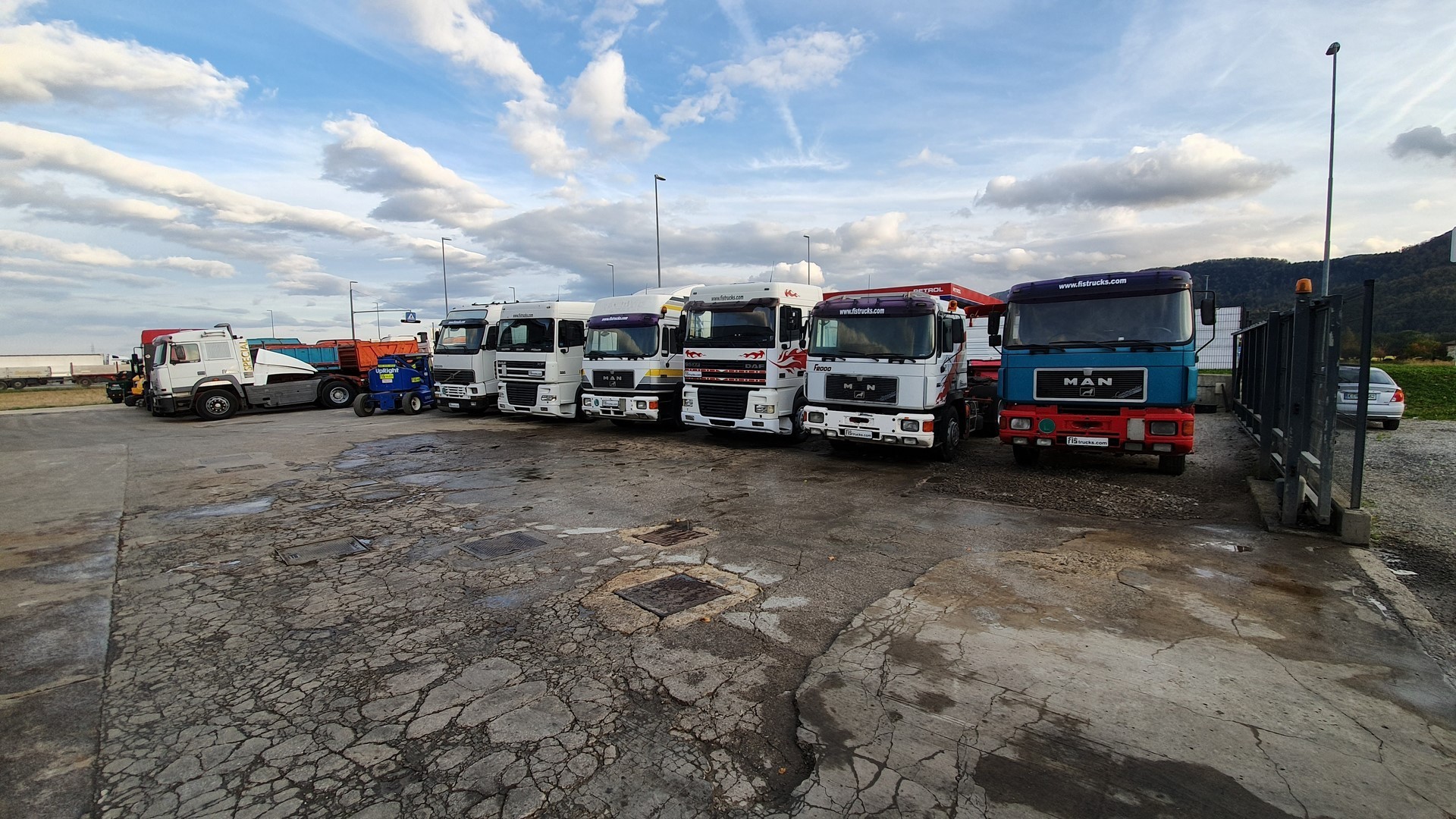 Fiš d.o.o. - Semi-trailers undefined: picture 1