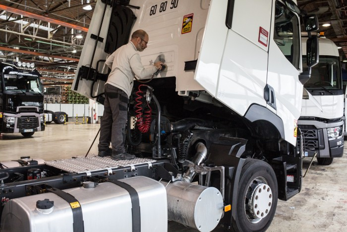 Renault Trucks France - Trucks RENAULT - Year: 2015, Euro 6 undefined: picture 10