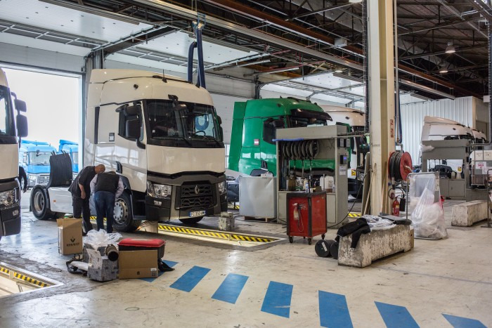 Renault Trucks France - Trucks RENAULT - Year: 2015, Euro 6 undefined: picture 6