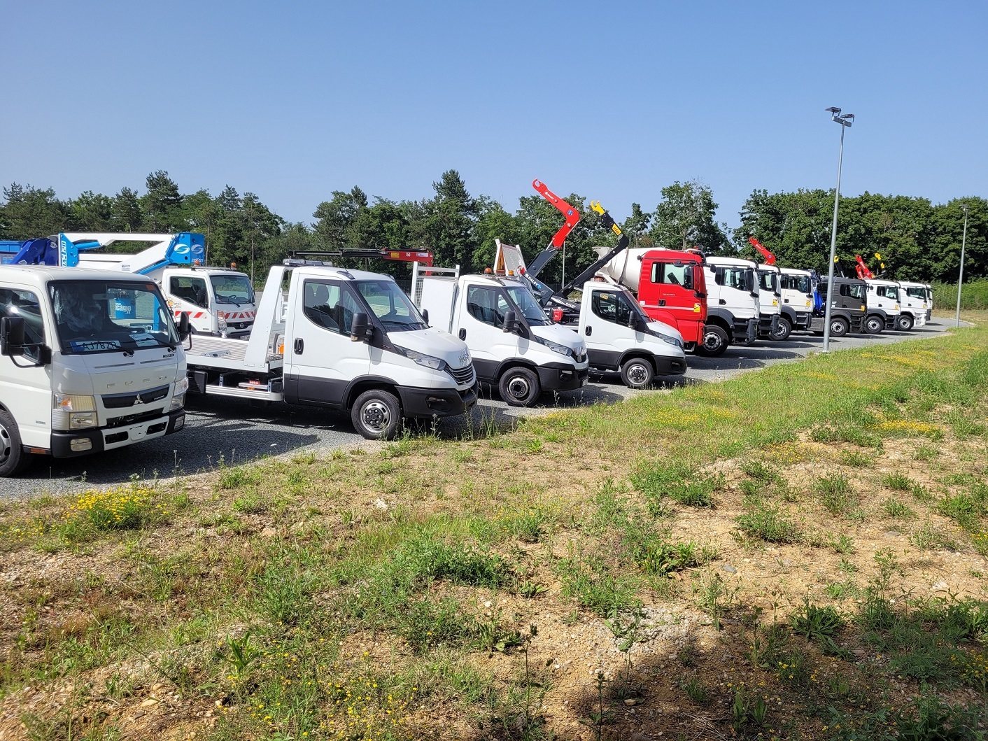 SARL AGVEHICULES - Campers VOLKSWAGEN - Year: 2019 undefined: picture 2