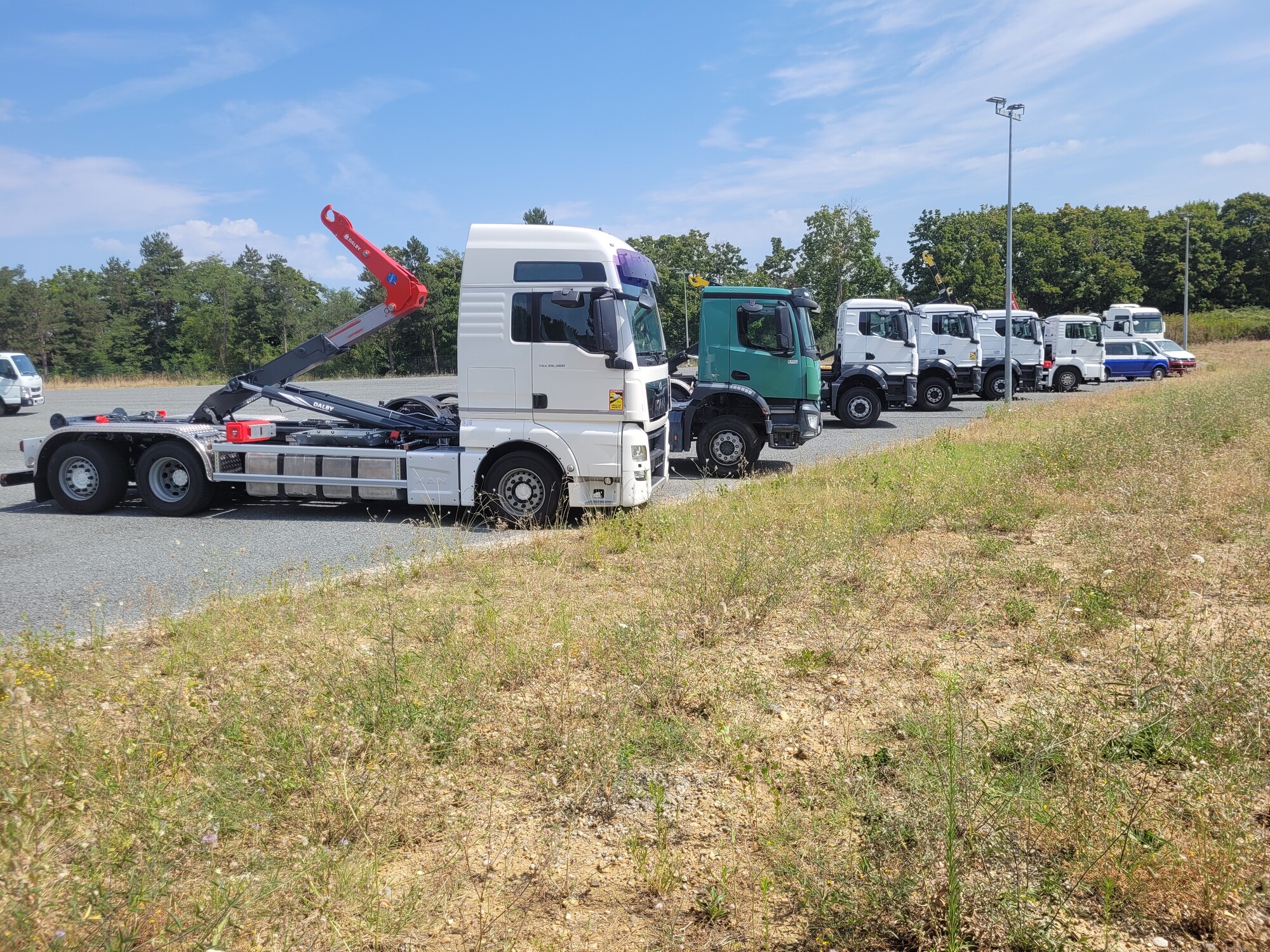 SARL AGVEHICULES - Campers VOLKSWAGEN - Year: 2019 undefined: picture 3