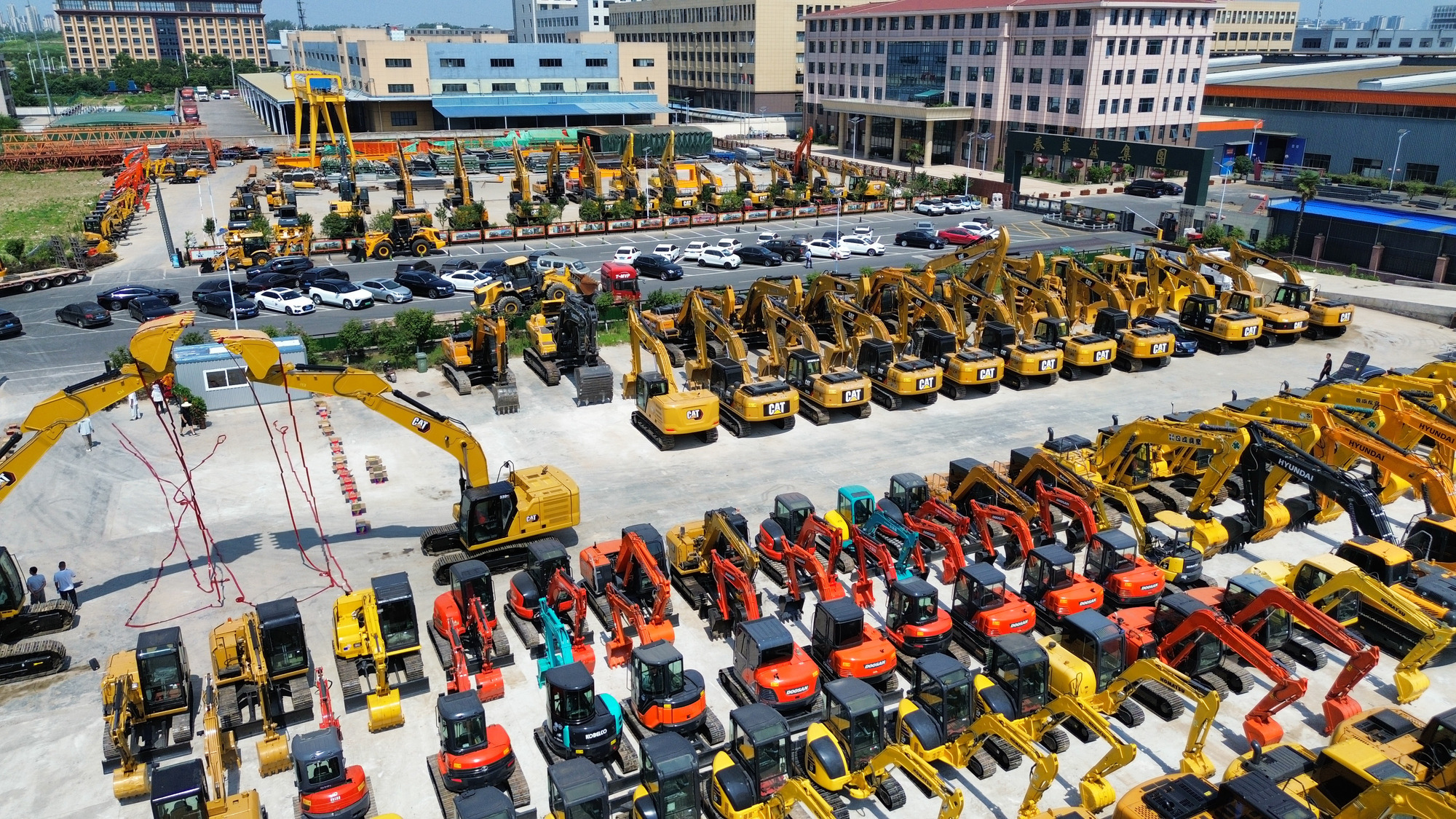 CHINKE ENGINEERING EQUIPMENT COMPANY LIMITED - vehicles for sale undefined: picture 3