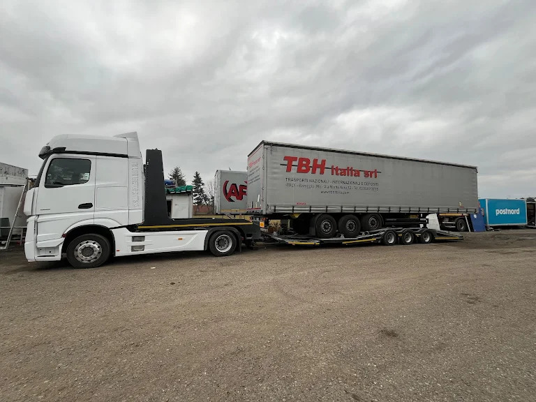 Truck Store Service SRL - vehicles for sale undefined: picture 6