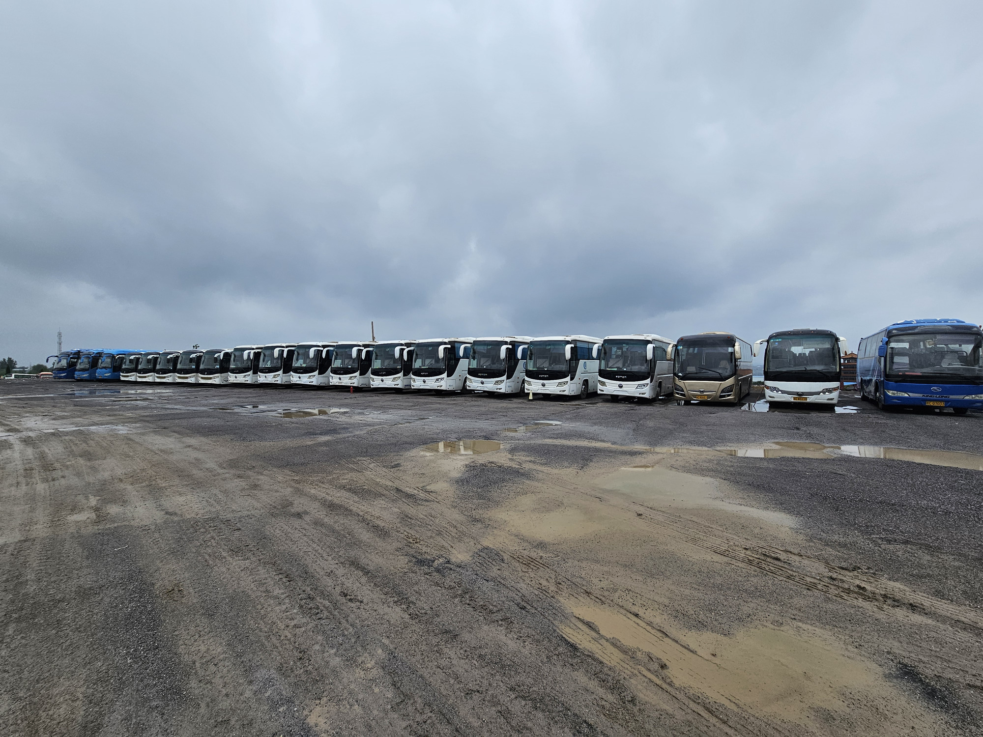 Qingdao Higher Weight Trade Co. LTD - Trucks - new, right hand drive undefined: picture 5